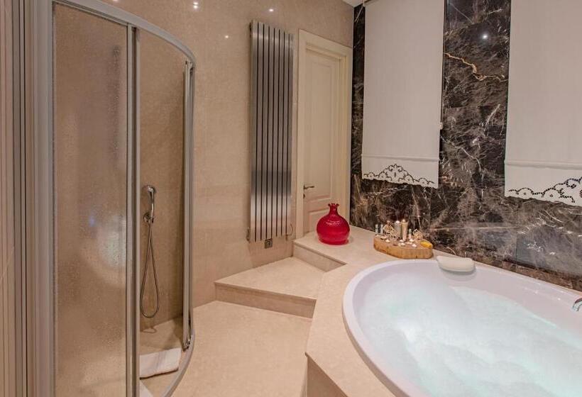 Deluxe Suite, Miniature  Ottoman Mansion