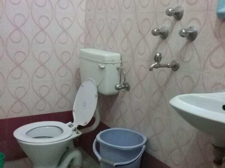 חדר סטנדרט, Teerth Guest House