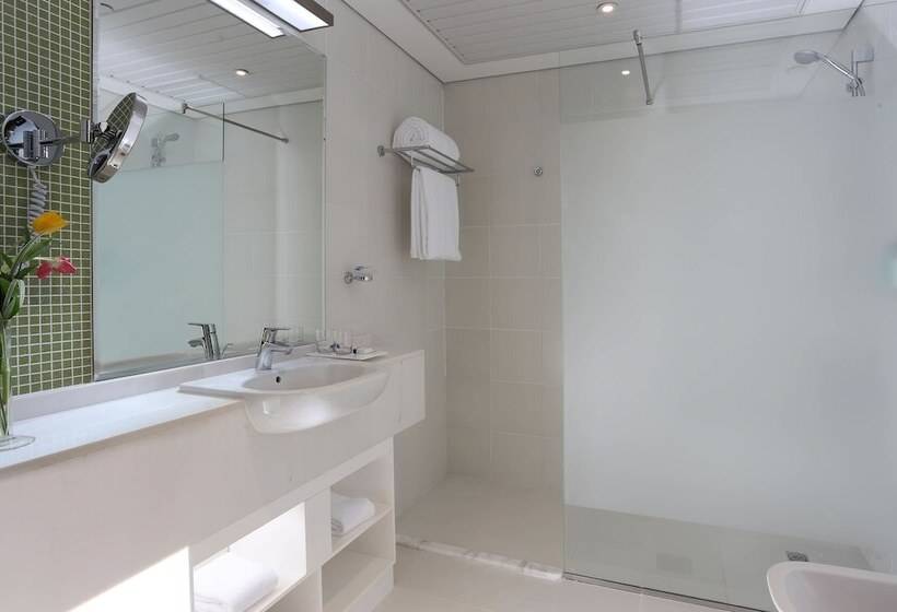 Номер Классический Вид на Город, Tryp By Wyndham Abu Dhabi City Center