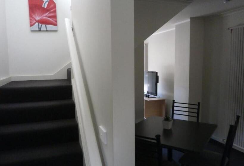침실 2개 주택, Sovereign Views Apartments