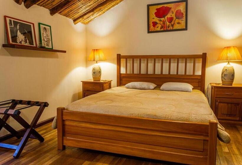 Семейный Номер, Casa De Las Rosas