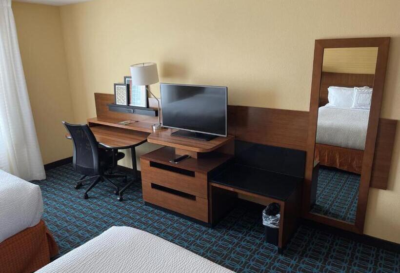 Номер Стандарт, Fairfield Inn & Suites By Marriott East Grand Forks