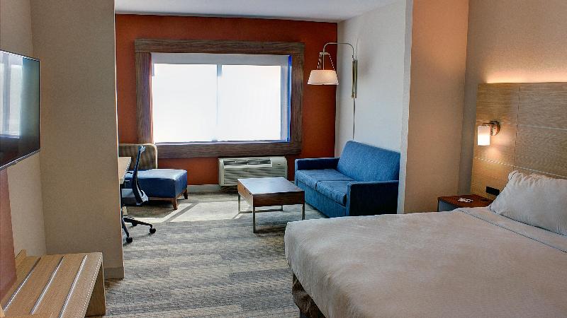 סוויטה אקזקיוטיב, Holiday Inn Express Spencer, An Ihg
