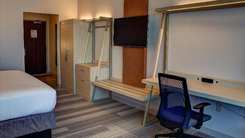 חדר סטנדרט עם מיטת קינג, Holiday Inn Express Spencer, An Ihg