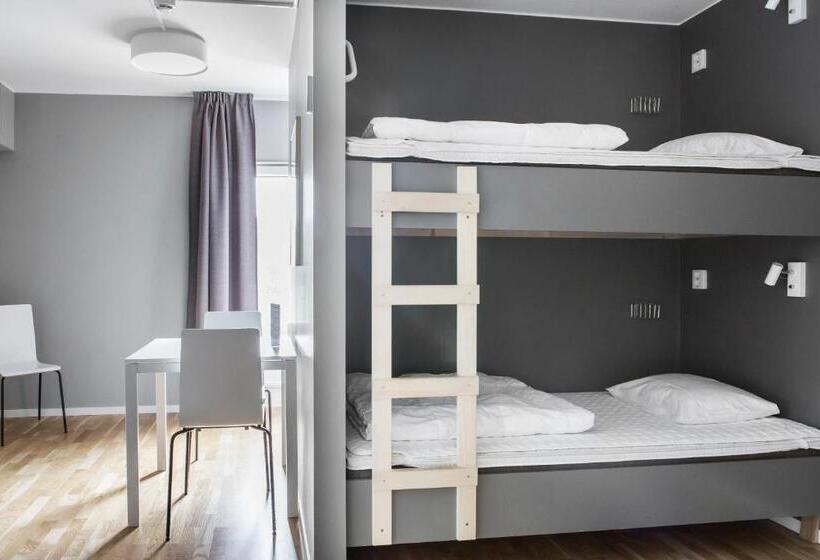 Четырехместный номер эконом класса с общей ванной комнатой, Linnéplatsens Hotell & Vandrarhem