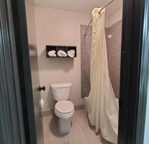 스탠다드 룸, Homestay Inn & Suites
