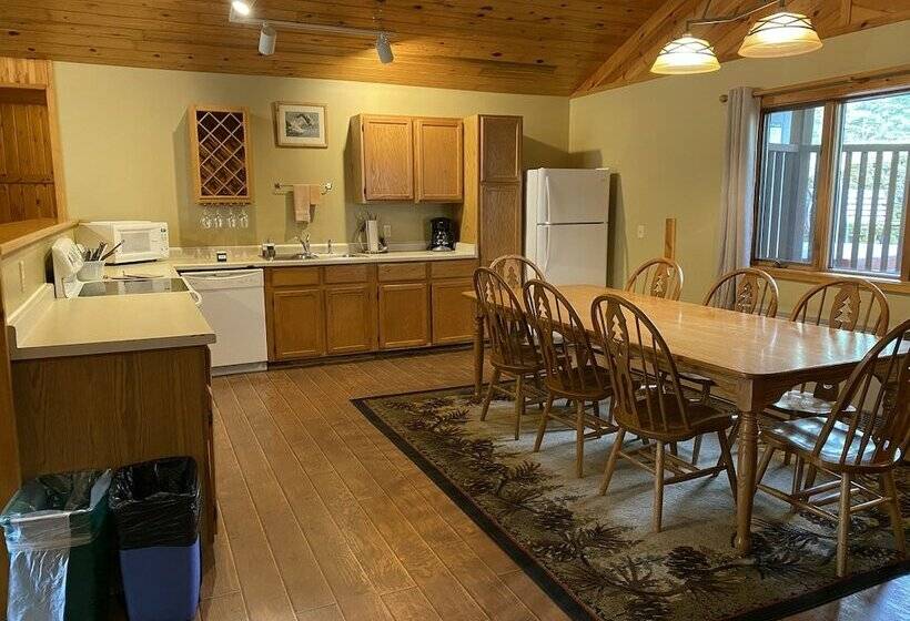 Хижина, Gunflint Lodge