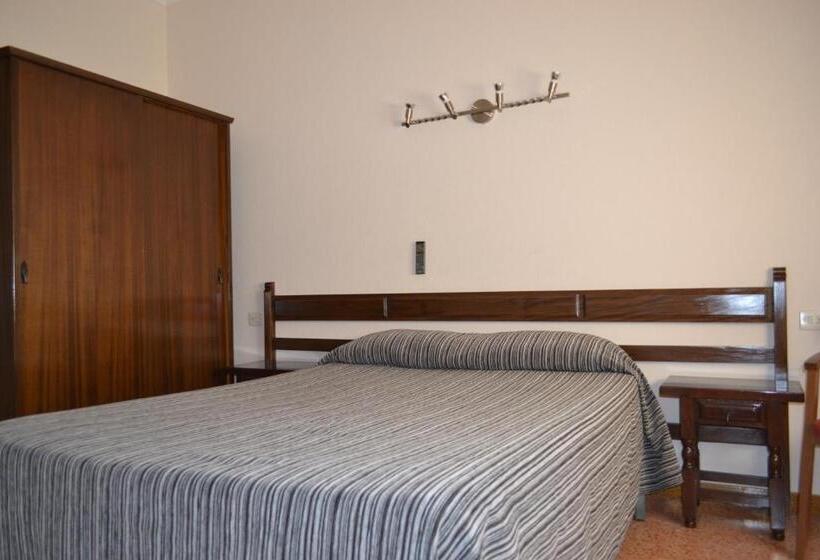 Номер Стандарт, Hostal L´esplai