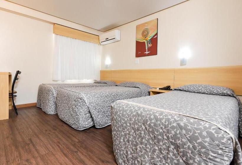 Номер Стандарт Трехместный, Express Terminal Tur  Rodoviaria Porto Alegre