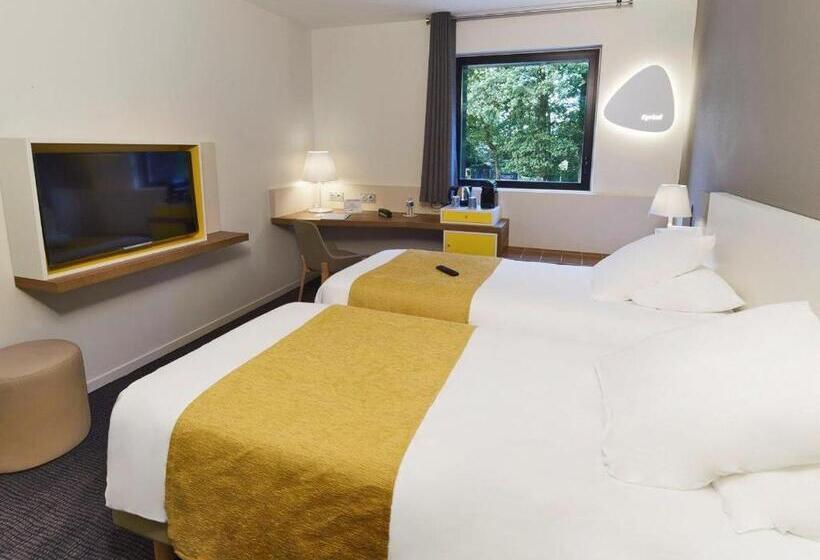 Номер Стандарт, Kyriad Prestige Pau – Palais Des Sports