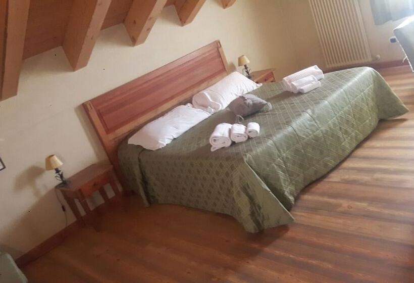 Трехместный Номер Комфорт, Maison Cly Hotel & Restaurant