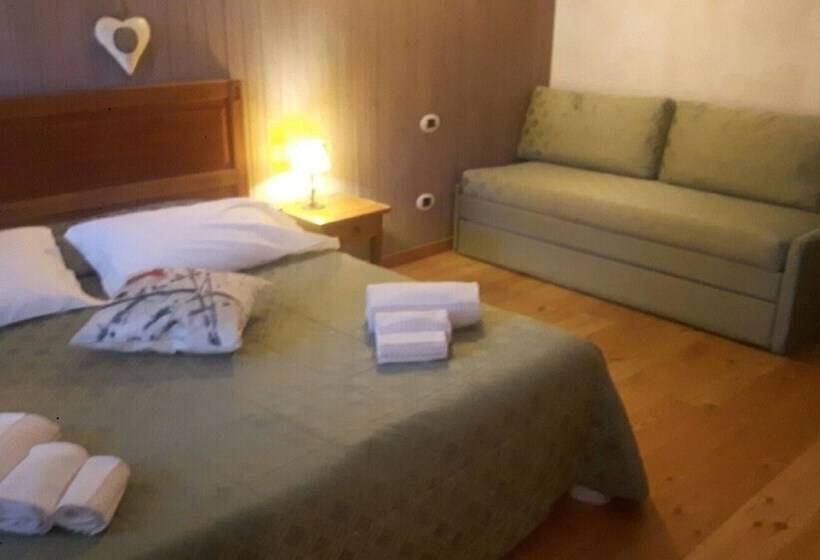 舒适三人间, Maison Cly Hotel & Restaurant