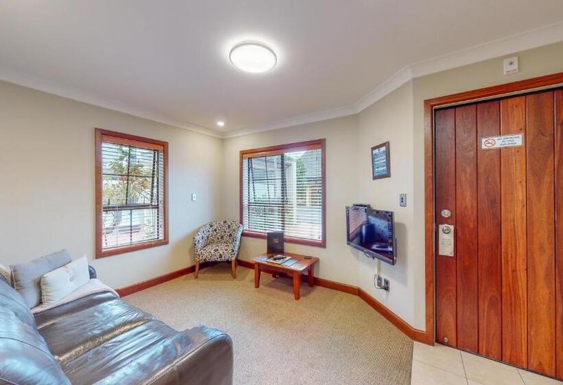 자쿠지 스위트, Quantum Lodge Motor Inn