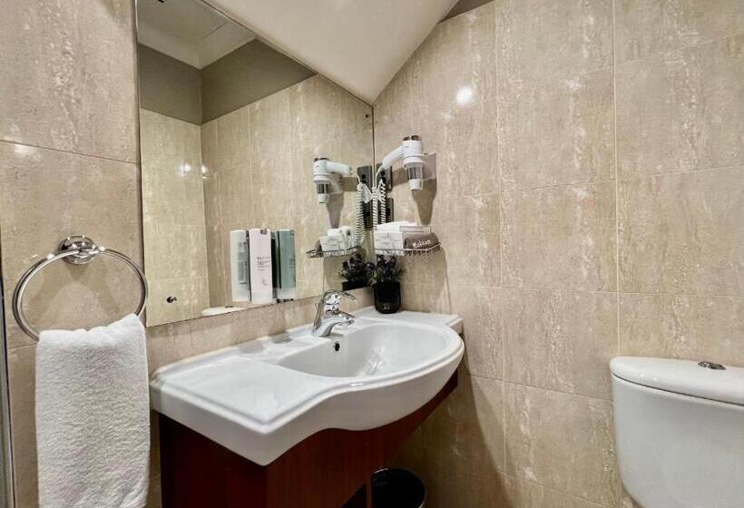 패밀리 스위트, Quantum Lodge Motor Inn