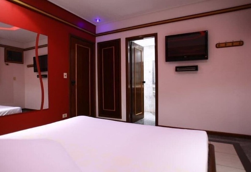 스위트, Rivieras Motel