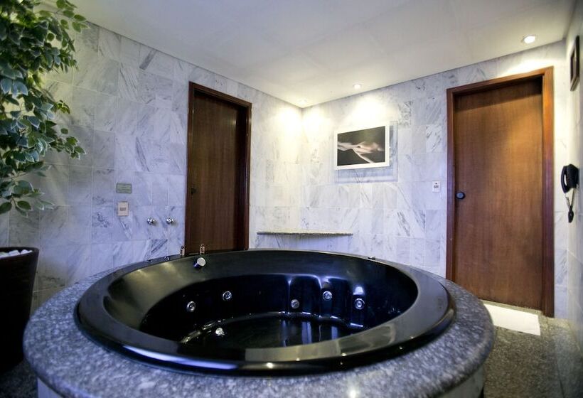 스위트, Rivieras Motel