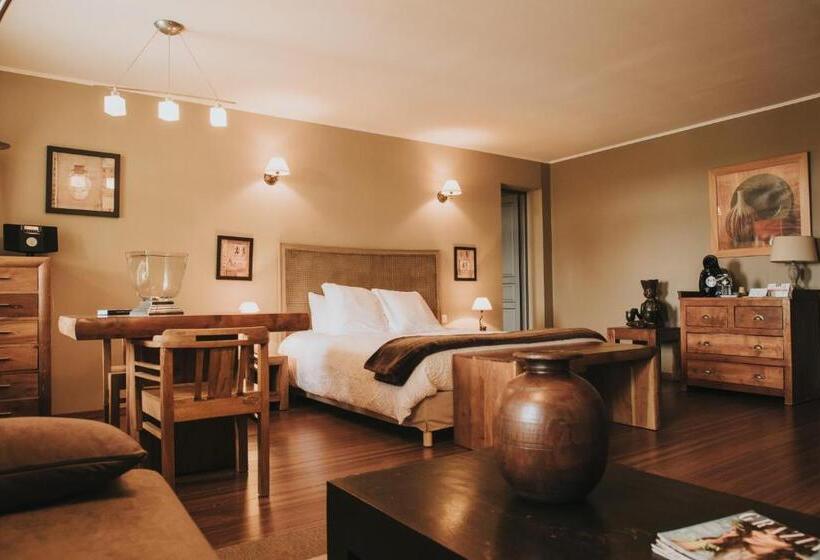חדר קלאסי לארבעה, Logis Hôtel Restaurant   Le Moulin D Artres