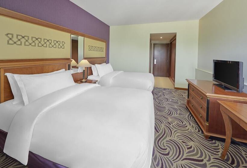 اتاق استاندارد با چشم‌انداز باغ, Holiday Inn Tabuk, An Ihg