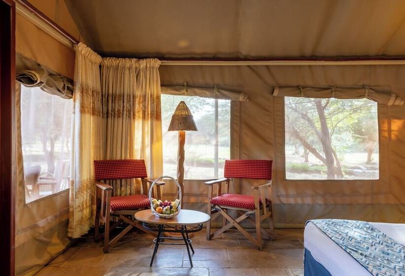 اتاق استاندارد سه نفره, Sentrim Amboseli Lodge