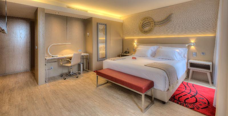 Студия Стандарт, Pacific Harbour Motor Inn