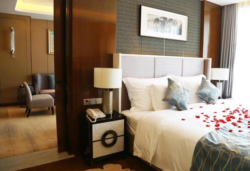 이그제큐티브 스위트, Ramada Plaza Liuzhou Liudong