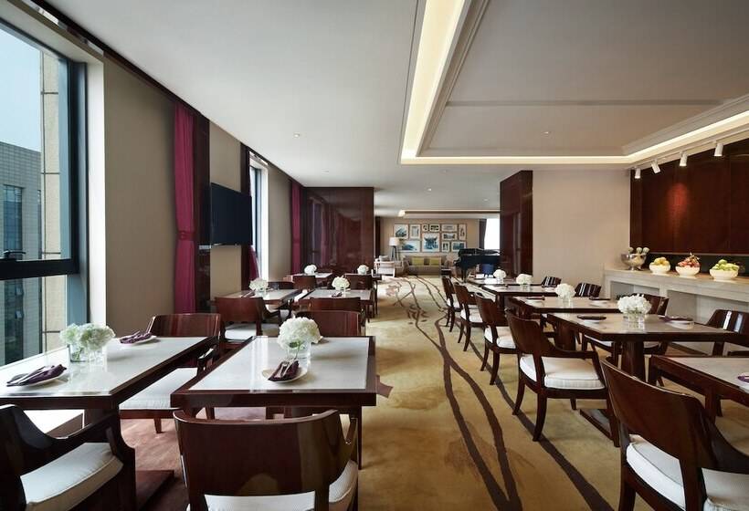 Студио Executive, Sheraton Grand Zhengzhou