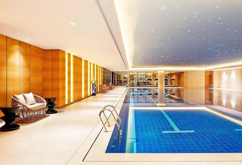Номер Executive, Sheraton Grand Zhengzhou