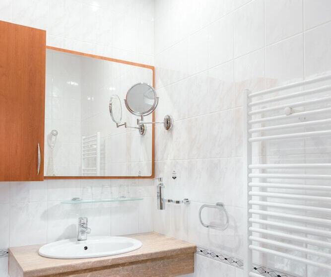 标准三人间, Wine Wellness Hotel Amande Hustopeče