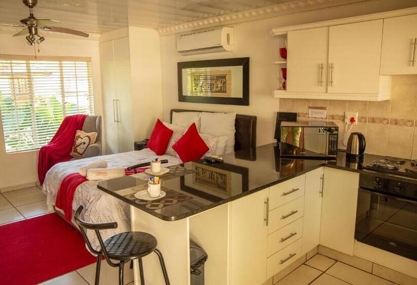 스탠다드 스튜디오, Lincoln Cottages Bnb & Self Catering