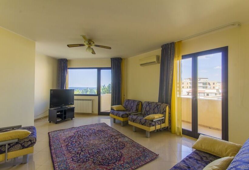 Апартаменты 3 Спальни, Residence Le Saline