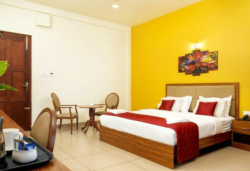 디럭스 룸 킹사이즈 침대, Fern Tree Resort
