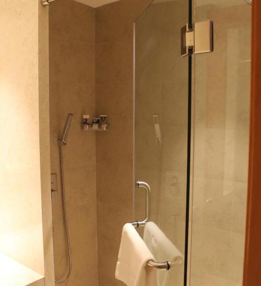 Номер Стандартный Кровать Куин, Mercure Hyderabad Kcp Banjara Hills, An Accor