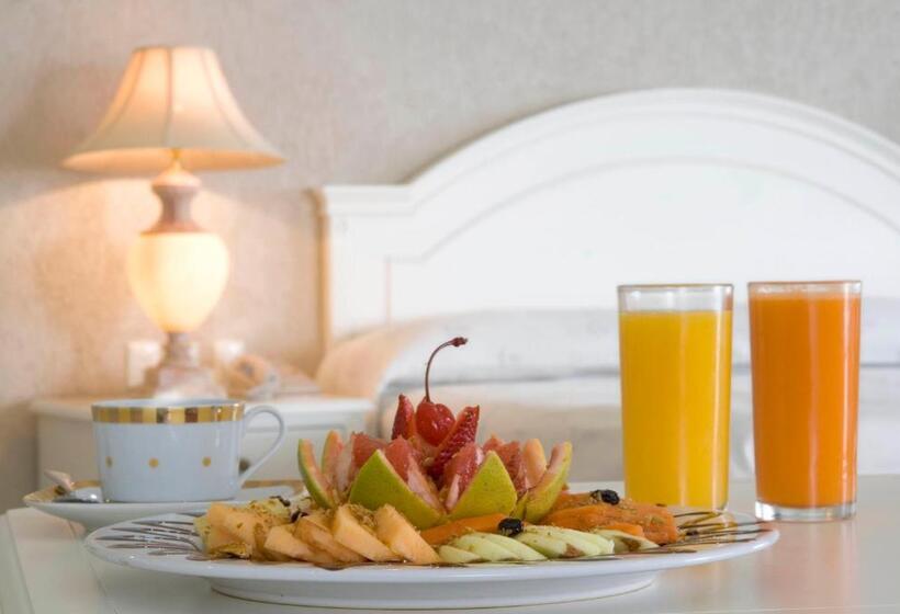 سوییت جونیور, Excelaris Grand Resort Conventions & Spa