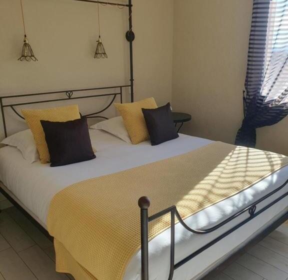 수피리어 룸, Le Mas Des Quintrands Manosque  Motel De Charme