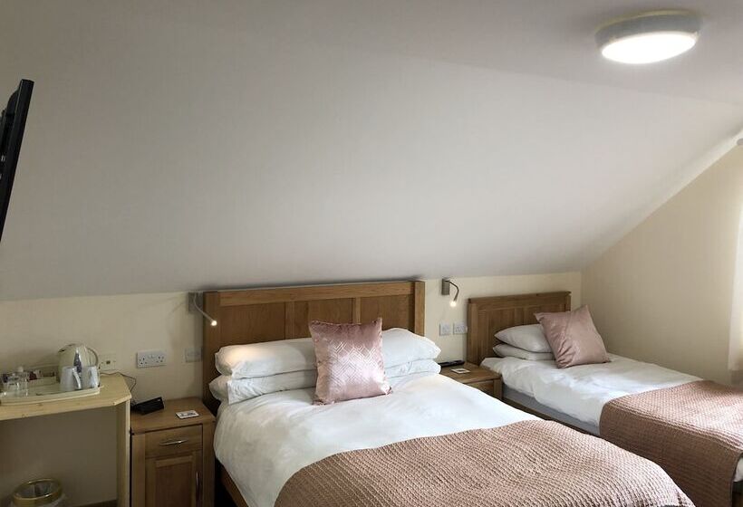 חדר משפחתי, Karrawa Guest House