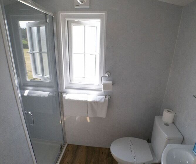 Дом 1 Спальня, Old Hall House, Nec