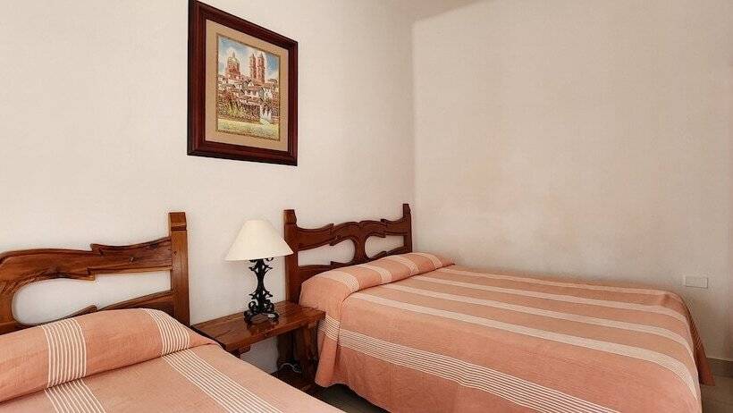 四人标准间, Posada San Javier
