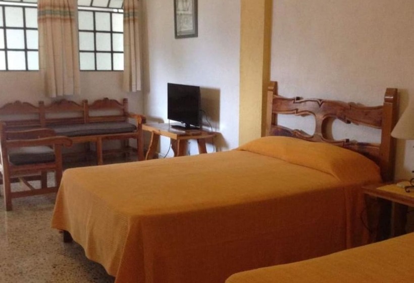 四人标准间, Posada San Javier