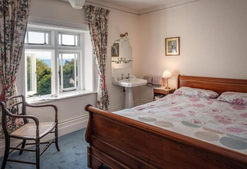Номер Стандарт, Lisle Combe