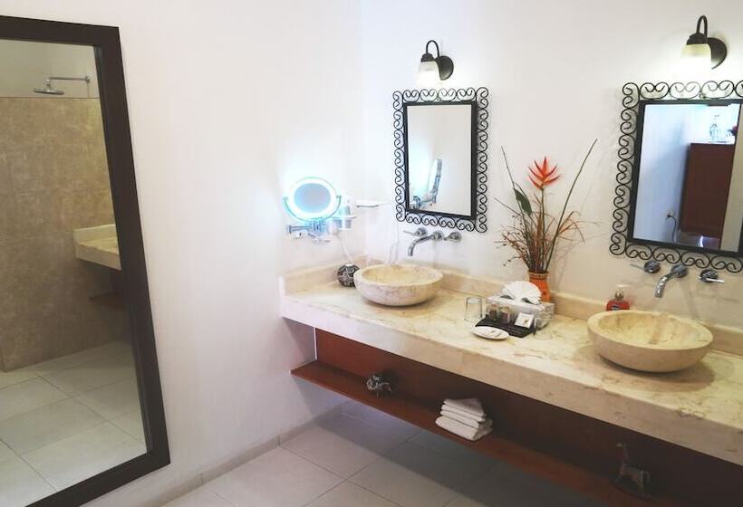 סוויטה נוף לבריכה, Merida Santiago Hotel Boutique