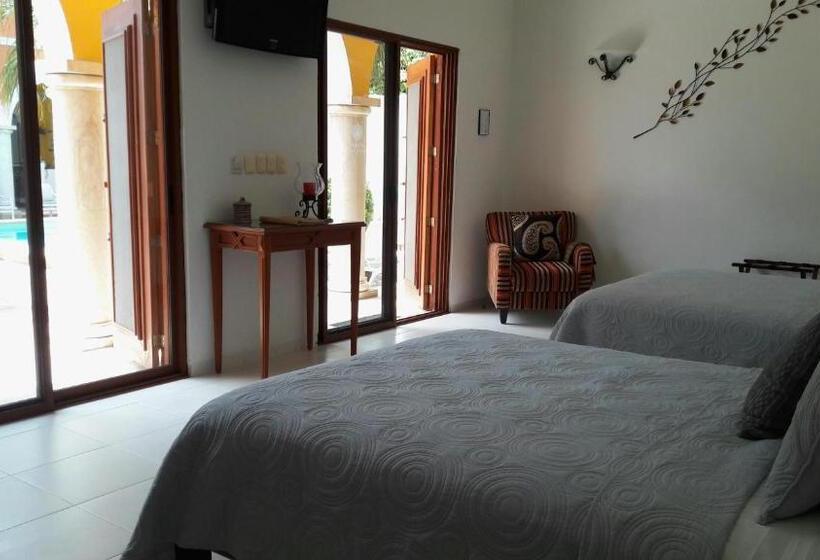 סוויטה נוף לבריכה, Merida Santiago Hotel Boutique