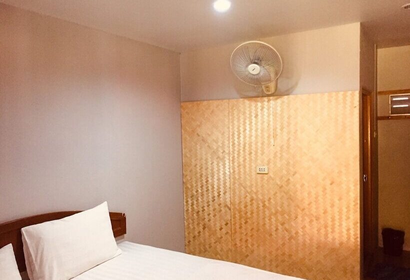 Номер Стандарт, Lipe Banyan Apartments