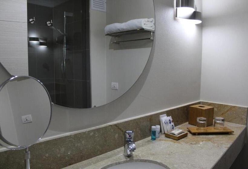 חדר סטנדרט לשלושה, Ghl Hotel Monteria