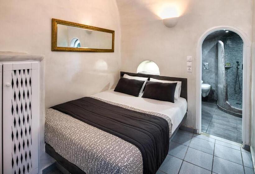 Classic Room, Katerina S Castle   Caldera Cave