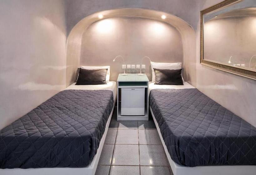 Classic Room, Katerina S Castle   Caldera Cave