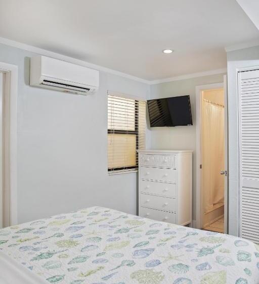Апартаменты 1 Спальня с Террасой, Windjammer Resort And Beach Club