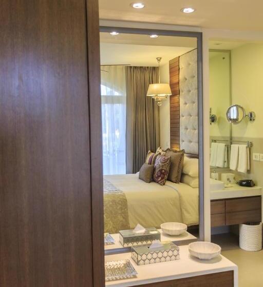 Номер Стандарт, Acron Waterfront Resort