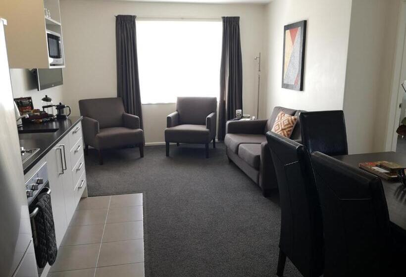 ３ベッドルームアパートメント, Airport Palms Motel