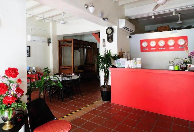 اتاق استاندارد با سرویس بهداشتی مشترک, Red Inn Court   Hostel
