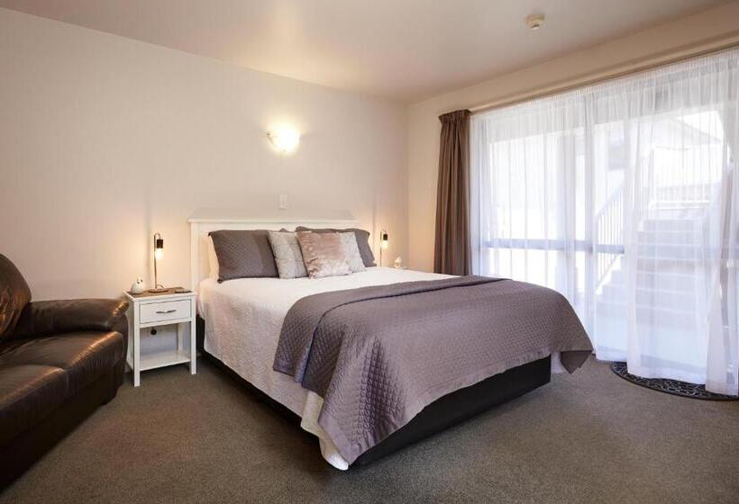 Люкс с гидромассажем, Blenheim Palms Motel